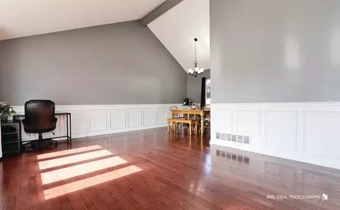Living - 205 S Cross Trl, Mchenry, IL 60050 photo 1 of 3