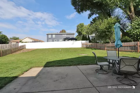 Exterior - 205 S Cross Trl, Mchenry, IL 60050 photo 2 of 4