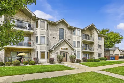 8650 Laporte Ave #2B, Burbank, IL 60459