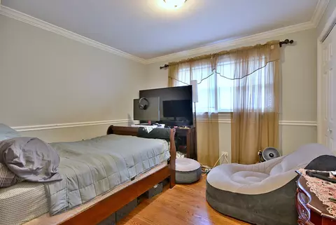 Bedroom - 565 S Lyman Ave, Des Plaines, IL 60016 photo 3 of 3