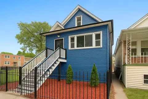 7049 S Harper Ave, Chicago, IL 60637