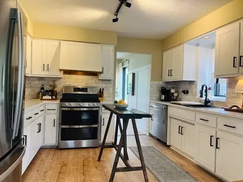 Kitchen - 15325 S Timber Dr, Plainfield, IL 60544 photo 1 of 2