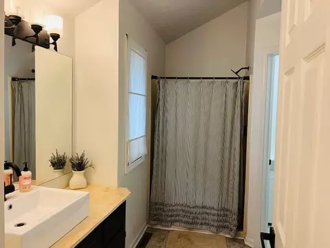Bath - 15325 S Timber Dr, Plainfield, IL 60544 photo 2 of 3