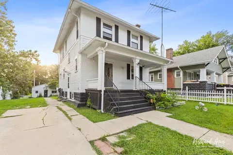 Exterior - 355 S Myrtle Ave, Kankakee, IL 60901 photo 2 of 5