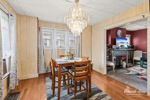 Dining - 355 S Myrtle Ave, Kankakee, IL 60901 photo 2 of 2