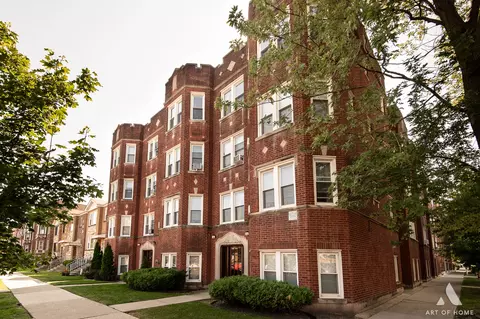 4857 W Roscoe St #2, Chicago, IL 60641