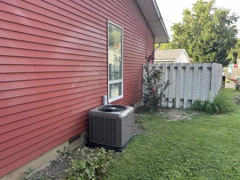 Exterior - 1306 Croxton Ave, Bloomington, IL 61701 photo 15 of 16