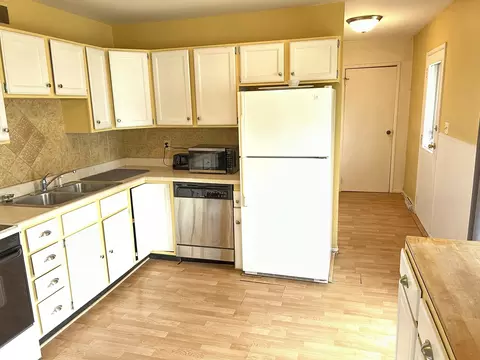 Kitchen - 1306 Croxton Ave, Bloomington, IL 61701 photo 2 of 2
