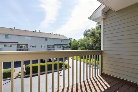 Exterior - 407 E Willow St #407, Elburn, IL 60119 photo 2 of 5