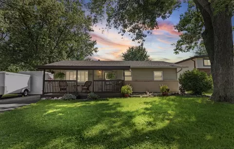 5551 Margie Ln, Oak Forest, IL 60452