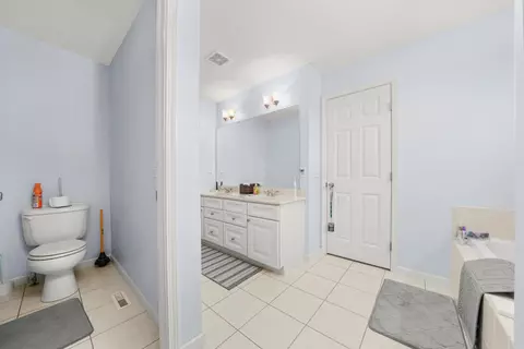 Bath - 2364 Heather Ridge Dr, Normal, IL 61761 photo 3 of 5