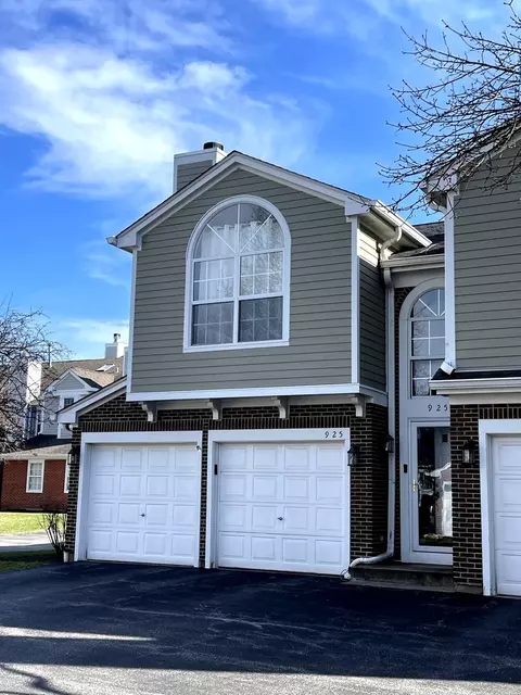 925 Ann Arbor Ln, Vernon Hills, IL 60061