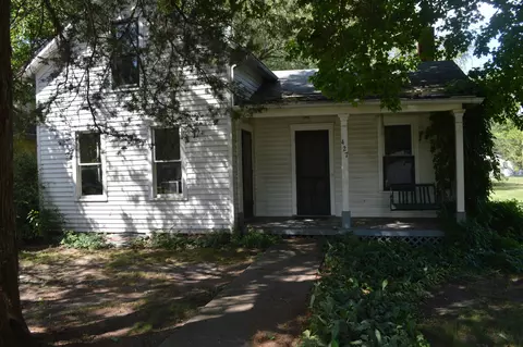 427 E Church St, Tiskilwa, IL 61368