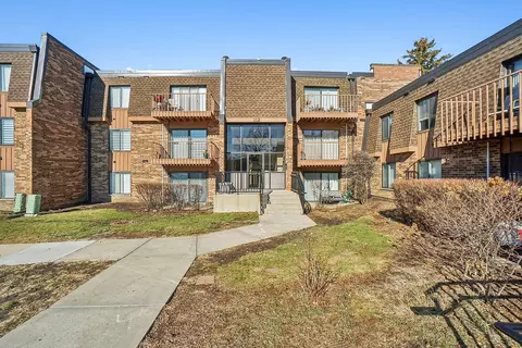 112 Mullingar Ct #2B, Schaumburg, IL 60193