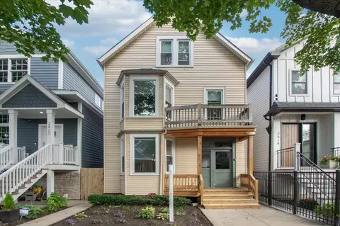 2416 W Belle Plaine Ave, Chicago, IL 60618