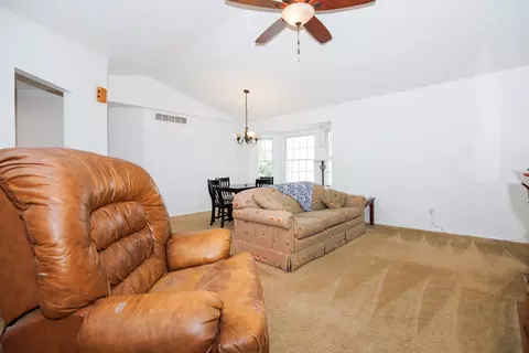 8 Spiria Ct, Bloomington, IL 61701 photo 7