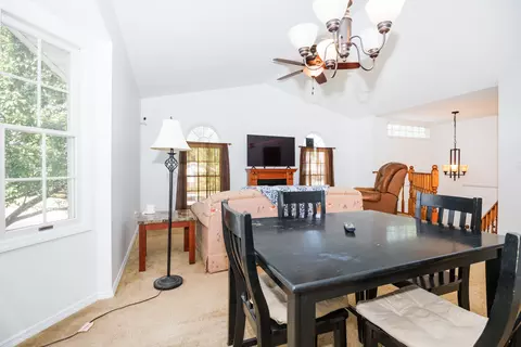 8 Spiria Ct, Bloomington, IL 61701 photo 5