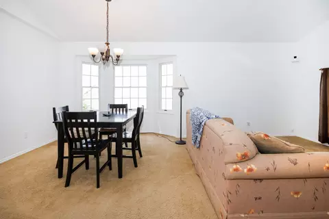 8 Spiria Ct, Bloomington, IL 61701 photo 6