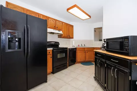 8 Spiria Ct, Bloomington, IL 61701 photo 11