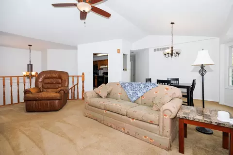 8 Spiria Ct, Bloomington, IL 61701 photo 8
