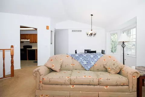 8 Spiria Ct, Bloomington, IL 61701 photo 9
