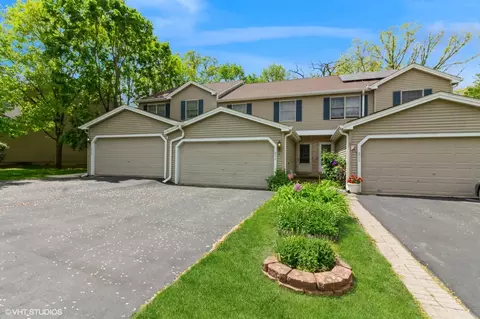 213 Pamela Dr, Bolingbrook, IL 60440