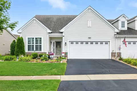 1864 Hannah Ln, Pingree Grove, IL 60140