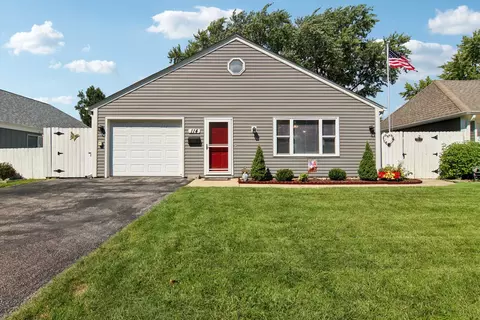 114 Heathgate Rd, Montgomery, IL 60538