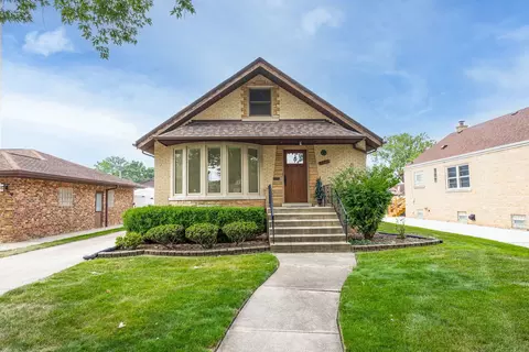 2246 S 18th Ave, North Riverside, IL 60546