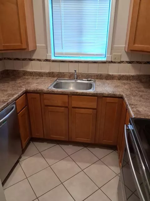Kitchen - 266 12th St #3B, Wheeling, IL 60090 photo 2 of 2