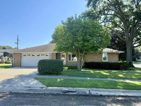 922 Beech Dr, Dixon, IL 61021 photo 6