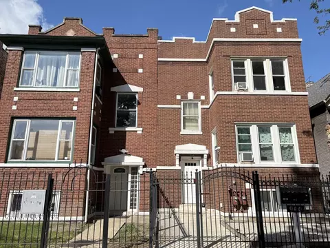 940 N Leclaire Ave, Chicago, IL 60651