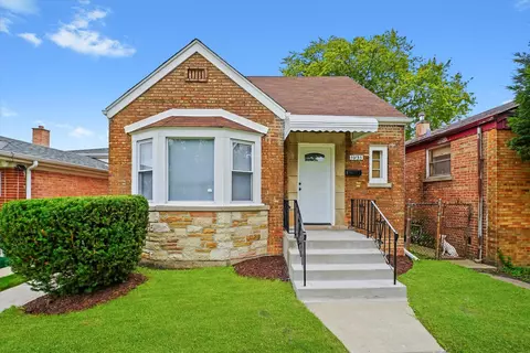 10135 S Forest Ave, Chicago, IL 60628