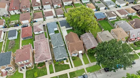 View/Area - 10135 S Forest Ave, Chicago, IL 60628 photo 1 of 5