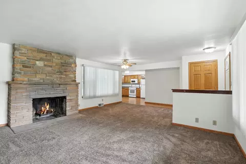 1401 20th St, Zion, IL 60099 photo 5