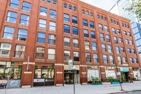 225 W Huron St #515, Chicago, IL 60654