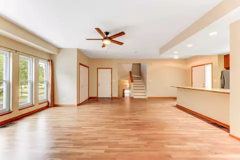 1027 E 61st St, Chicago, IL 60637 photo 5