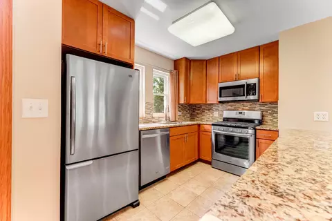 1027 E 61st St, Chicago, IL 60637 photo 7