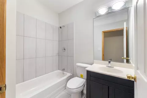 1027 E 61st St, Chicago, IL 60637 photo 12