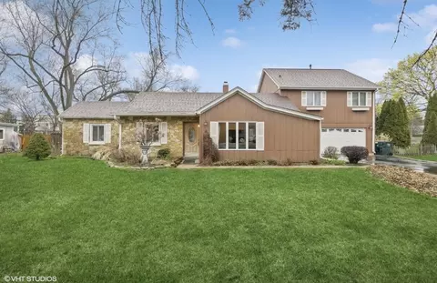 1720 W 54th Pl, La Grange Highlands, IL 60525