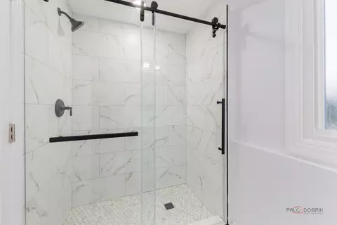 Bath - 522 N Castle Rd, Addison, IL 60101 photo 4 of 4