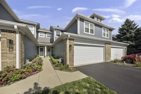 130 Tanglewood Dr, Glen Ellyn, IL 60137