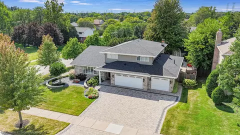 13812 Mccabe Dr, Orland Park, IL 60467