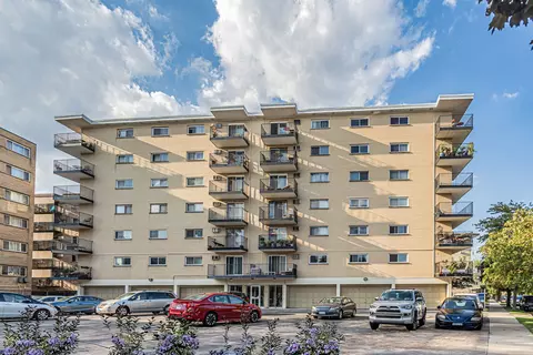 315 Des Plaines Ave #506, Forest Park, IL 60130