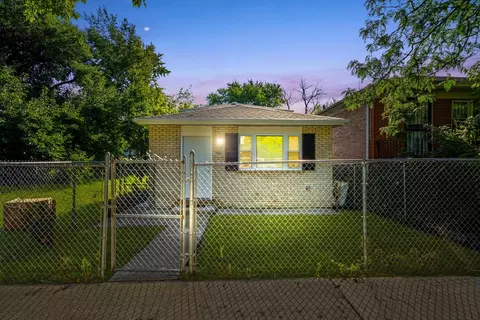5151 S Emerald Ave, Chicago, IL 60609