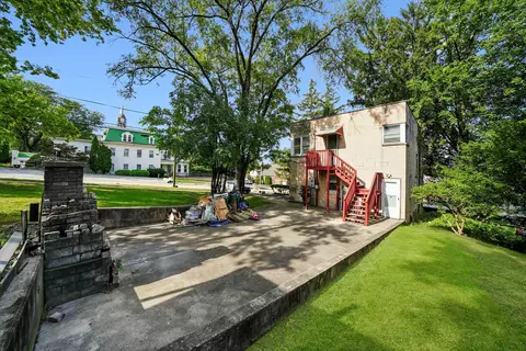 Exterior - 200 E 11th St, Lockport, IL 60441 photo 6 of 7
