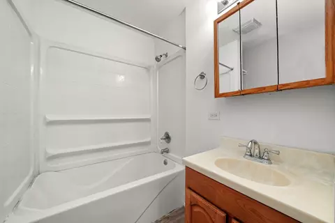Bath - 200 E 11th St, Lockport, IL 60441 photo 1 of 3