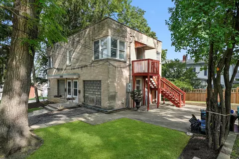 Exterior - 200 E 11th St, Lockport, IL 60441 photo 2 of 7