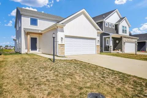 4508 Legends Dr, Champaign, IL 61822