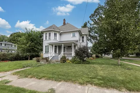 19 E 3rd St, Sandwich, IL 60548